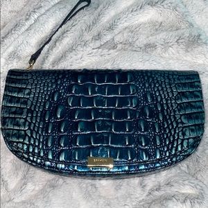 Brahmin wristlet